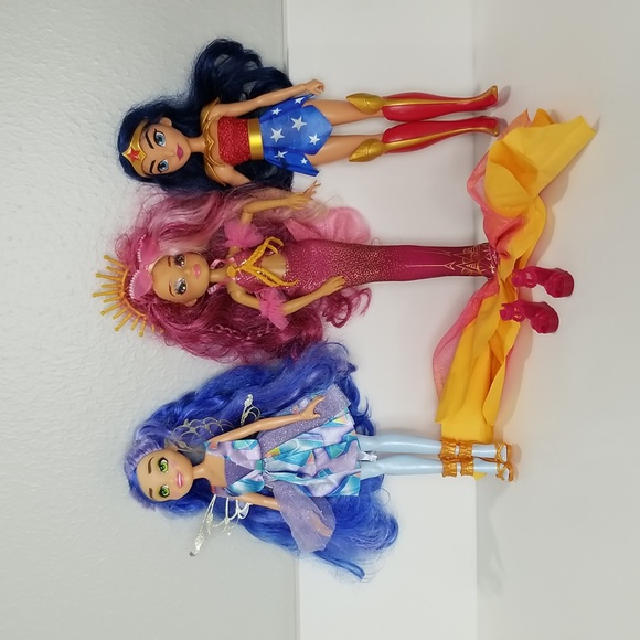 Wonder Woman Barbie Dolls - Picture 4 of 15
